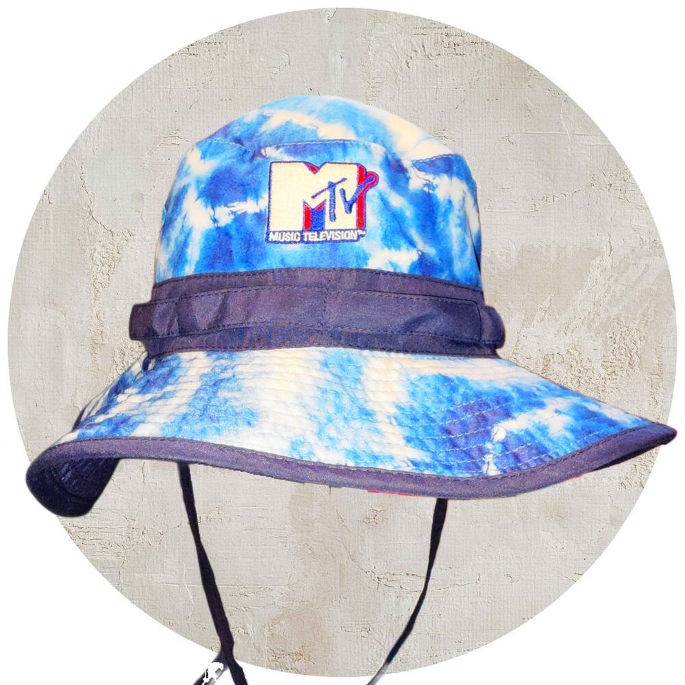 MTV Bucket Hat Blue tie dye with side snaps and strap